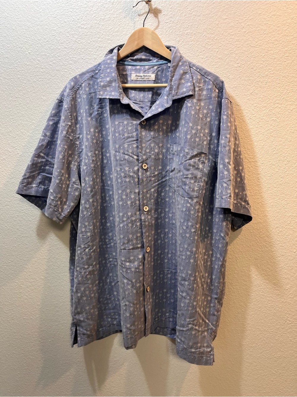 Tommy Bahama Light Blue Short-Sleeve Button-Up Camp Shirt